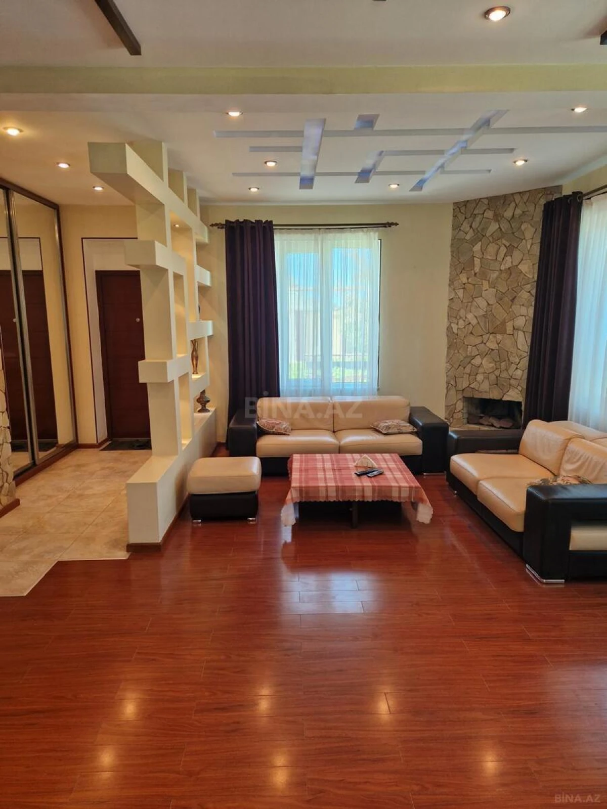 Kirayə verilir 5 otaqlı həyət evi 360 m²