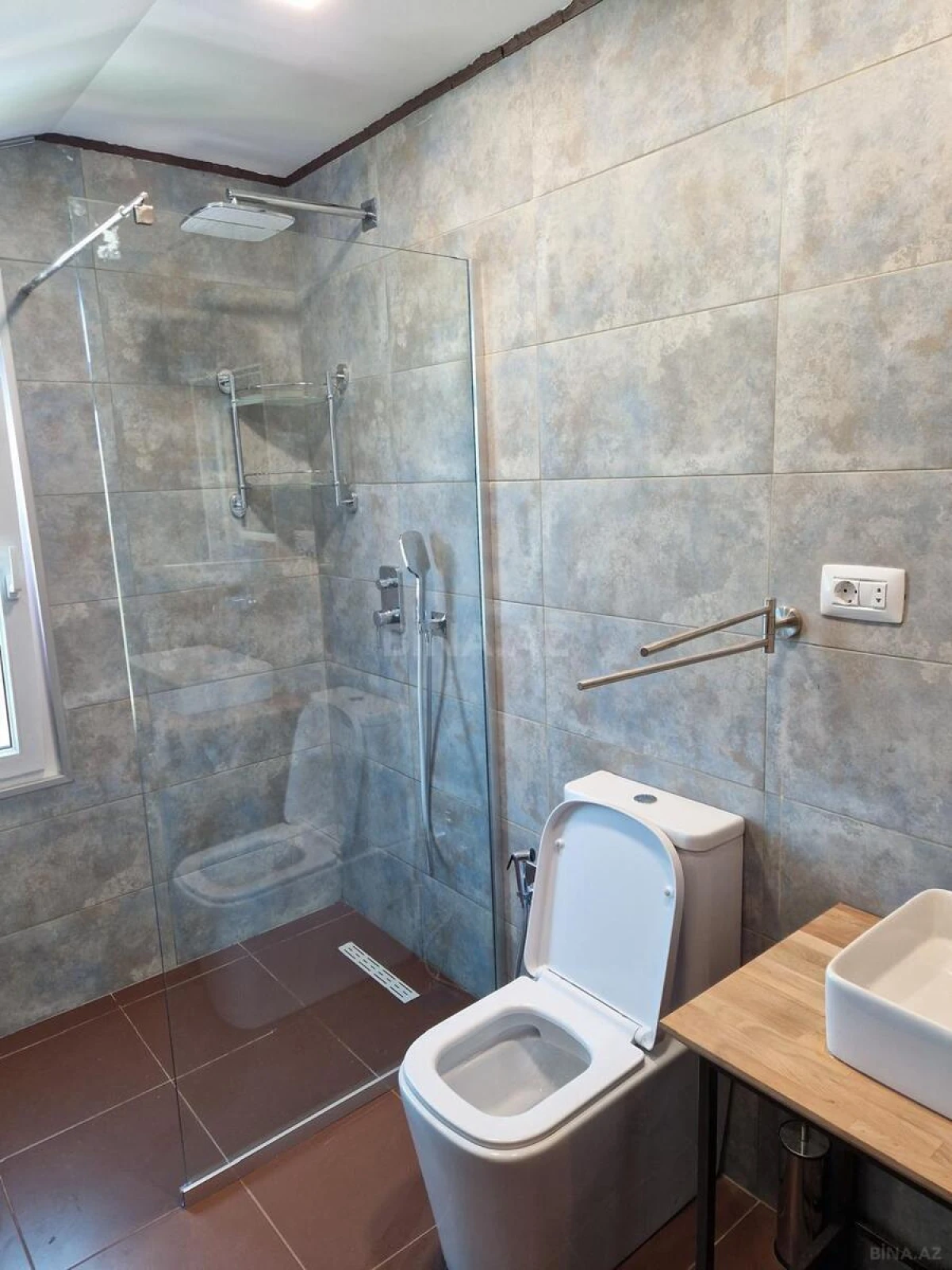 Kirayə verilir 5 otaqlı həyət evi 360 m²