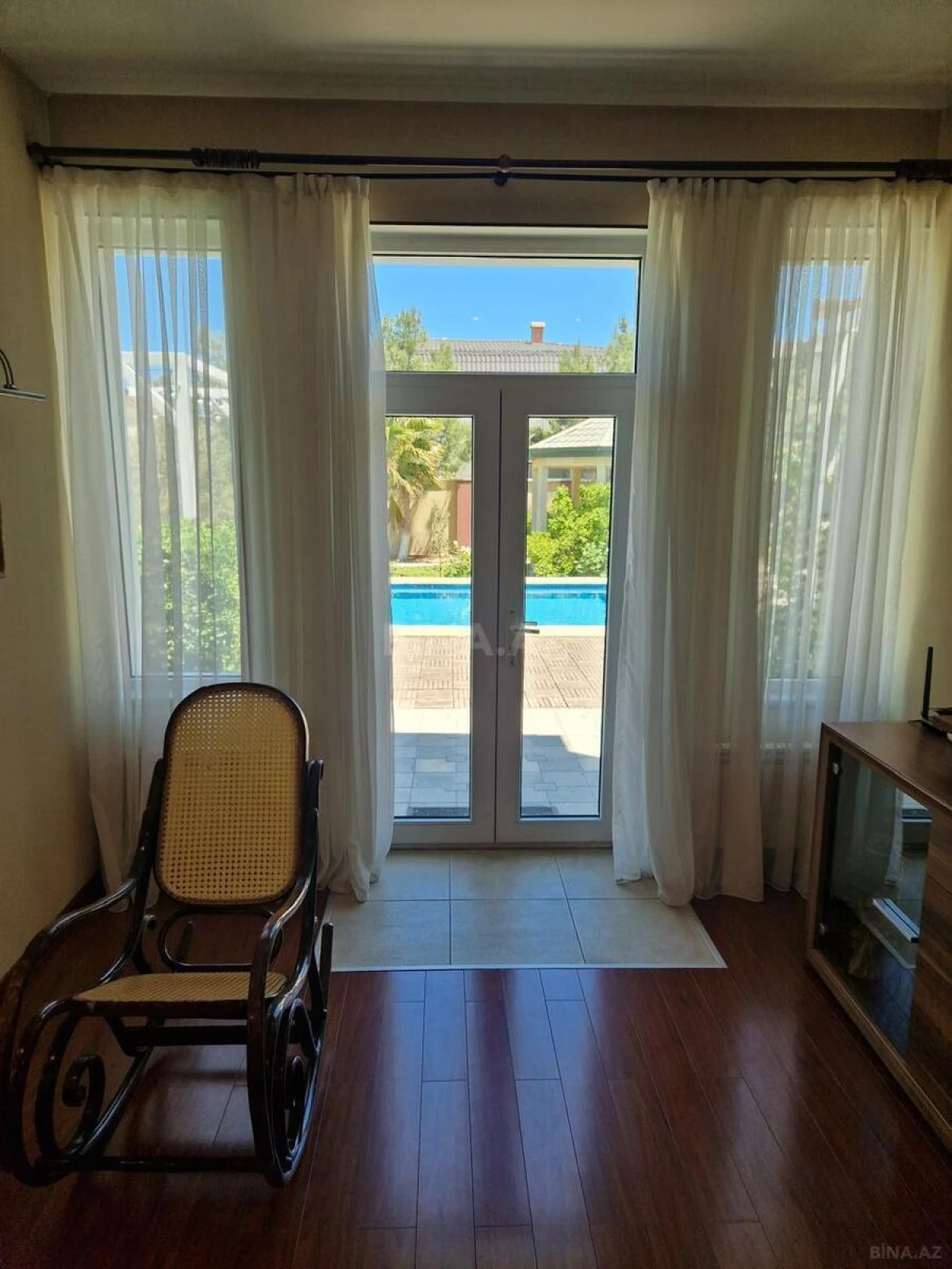 Kirayə verilir 5 otaqlı həyət evi 360 m²