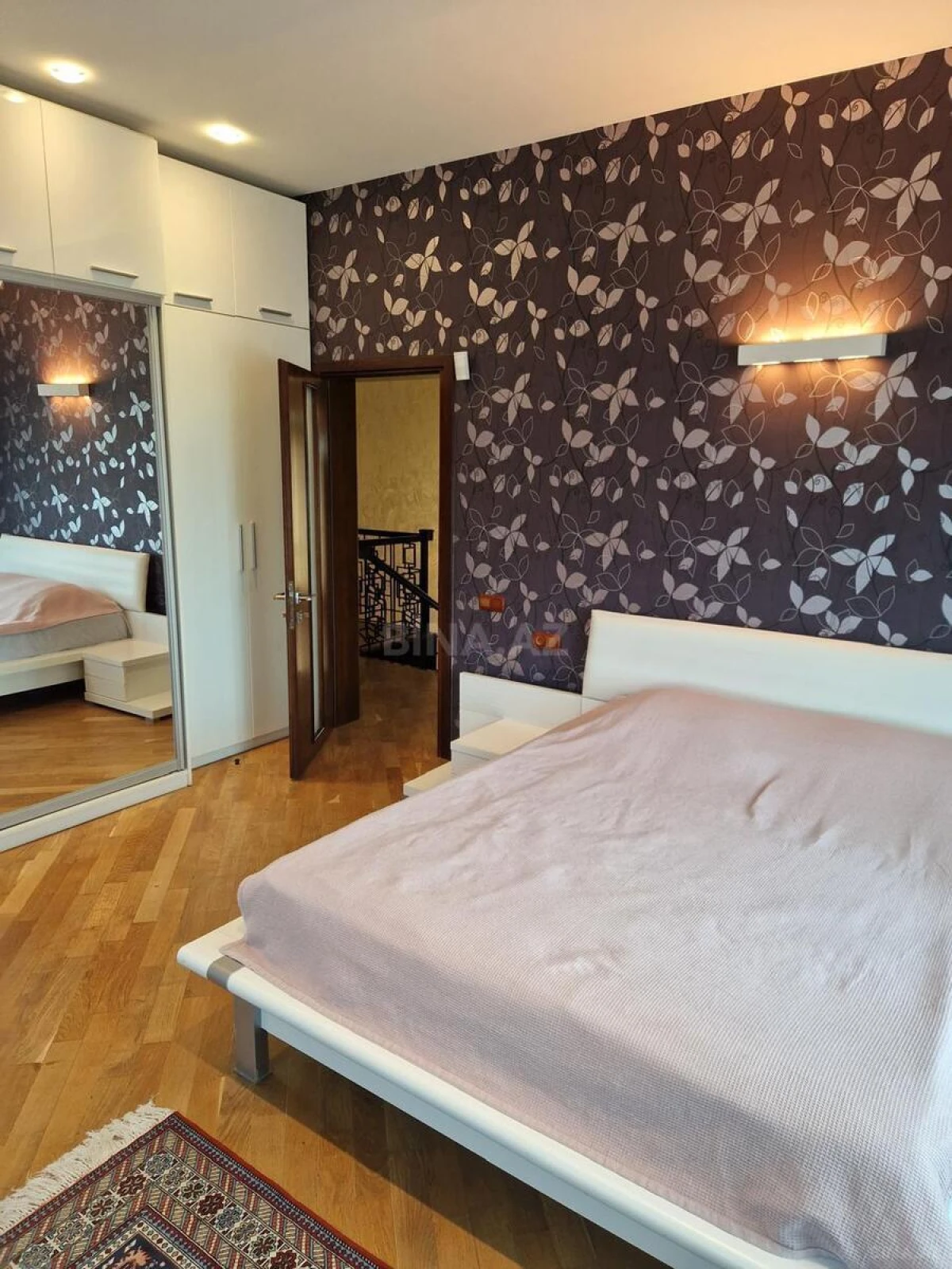 Kirayə verilir 5 otaqlı həyət evi 360 m²