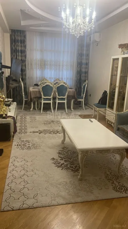 Satılır 3 otaqlı mənzil 120 m²