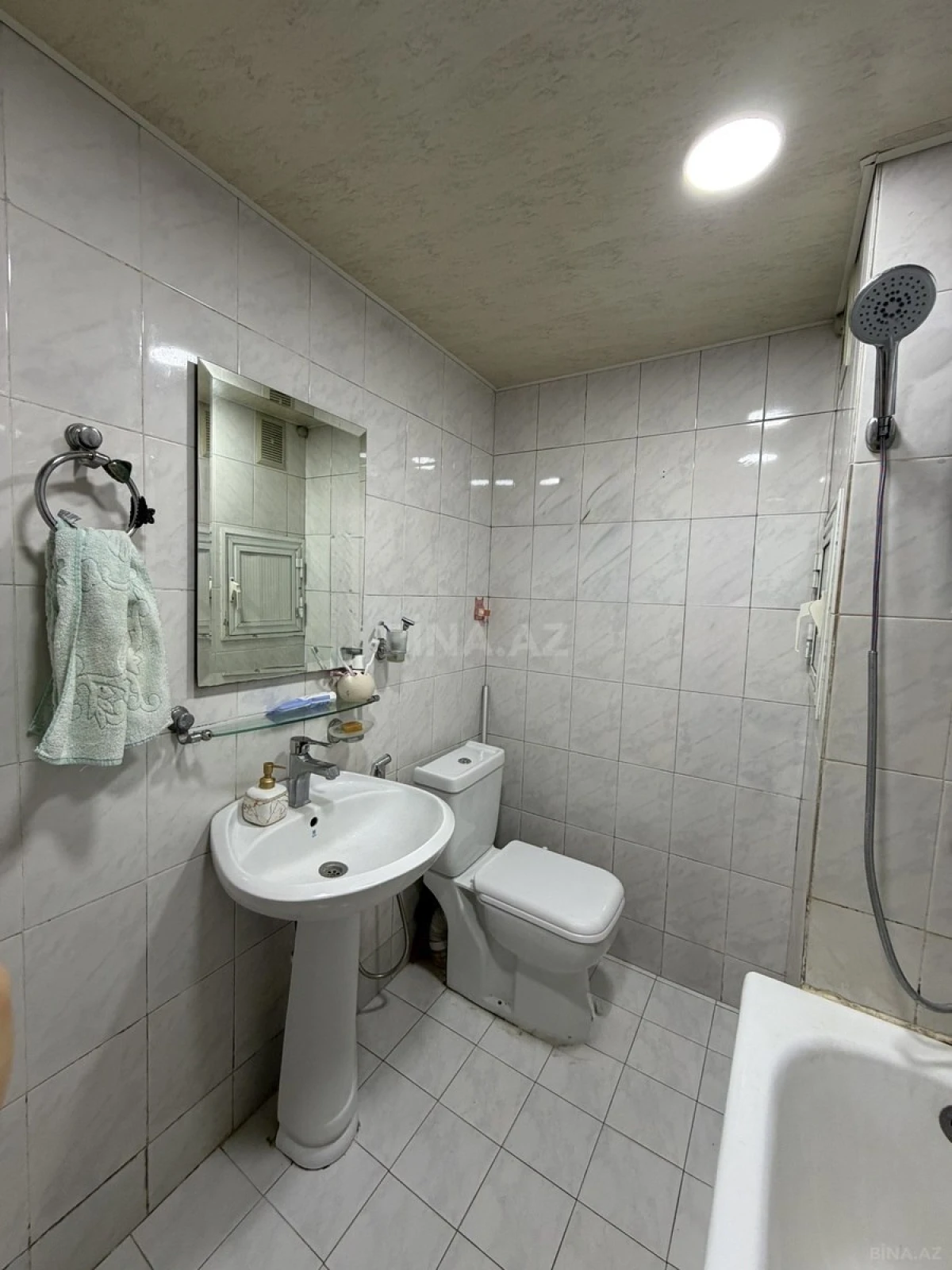 Satılır 2 otaqlı mənzil 45 m²