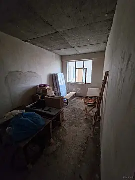 Satılır 4 otaqlı mənzil 137 m²