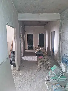 Satılır 4 otaqlı mənzil 137 m²