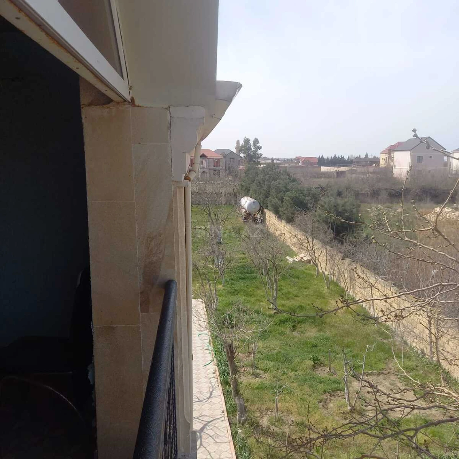 Satılır 6 otaqlı həyət evi 465 m²