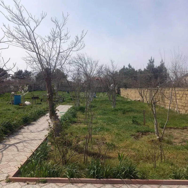Satılır 6 otaqlı həyət evi 465 m²