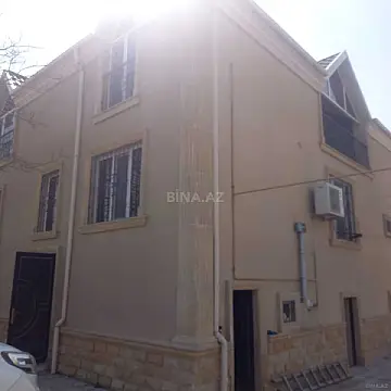 Satılır 6 otaqlı həyət evi 465 m²