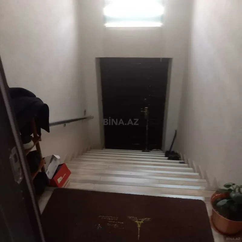 Satılır 6 otaqlı həyət evi 465 m²