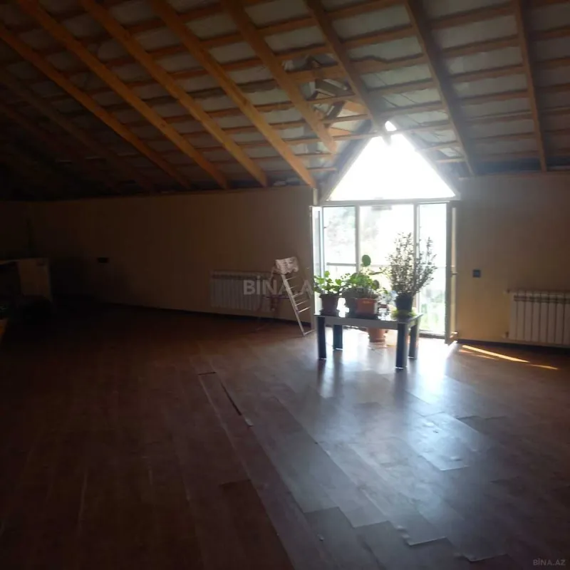 Satılır 6 otaqlı həyət evi 465 m²