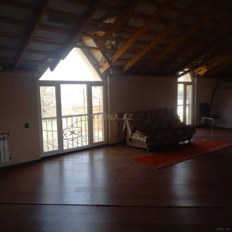 Satılır 6 otaqlı həyət evi 465 m²