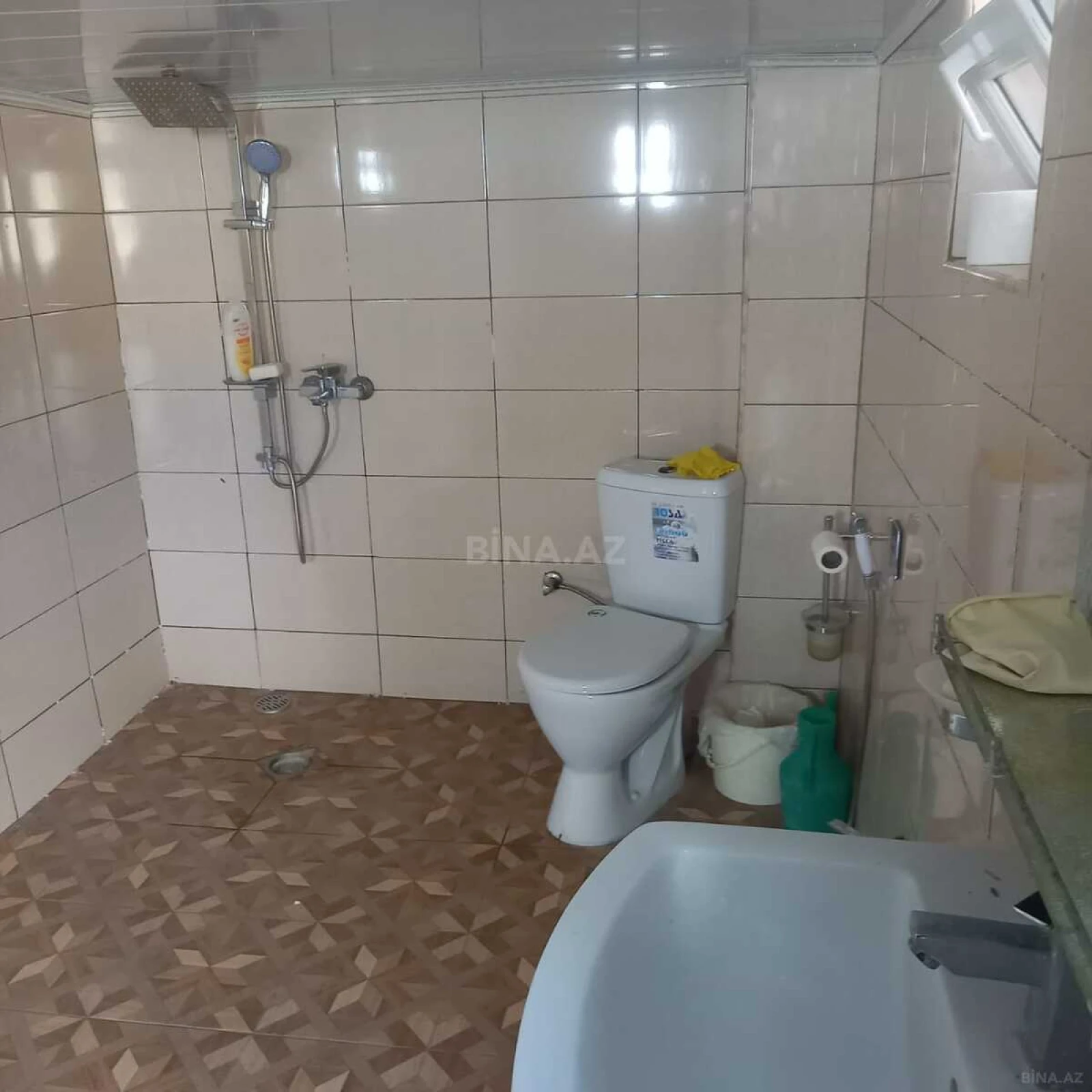 Satılır 6 otaqlı həyət evi 465 m²