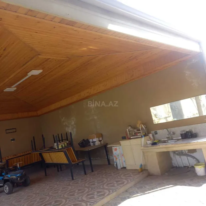 Satılır 6 otaqlı həyət evi 465 m²