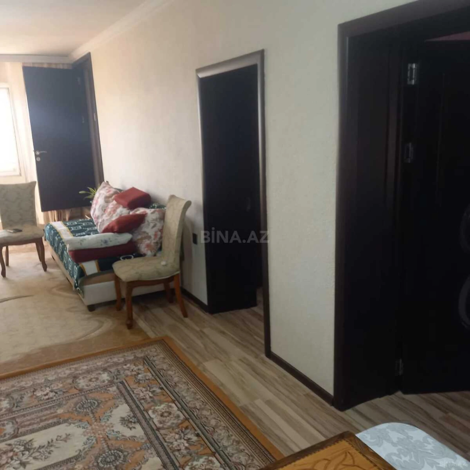 Satılır 6 otaqlı həyət evi 465 m²