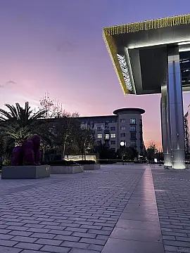 Satılır 3 otaqlı mənzil 140 m²