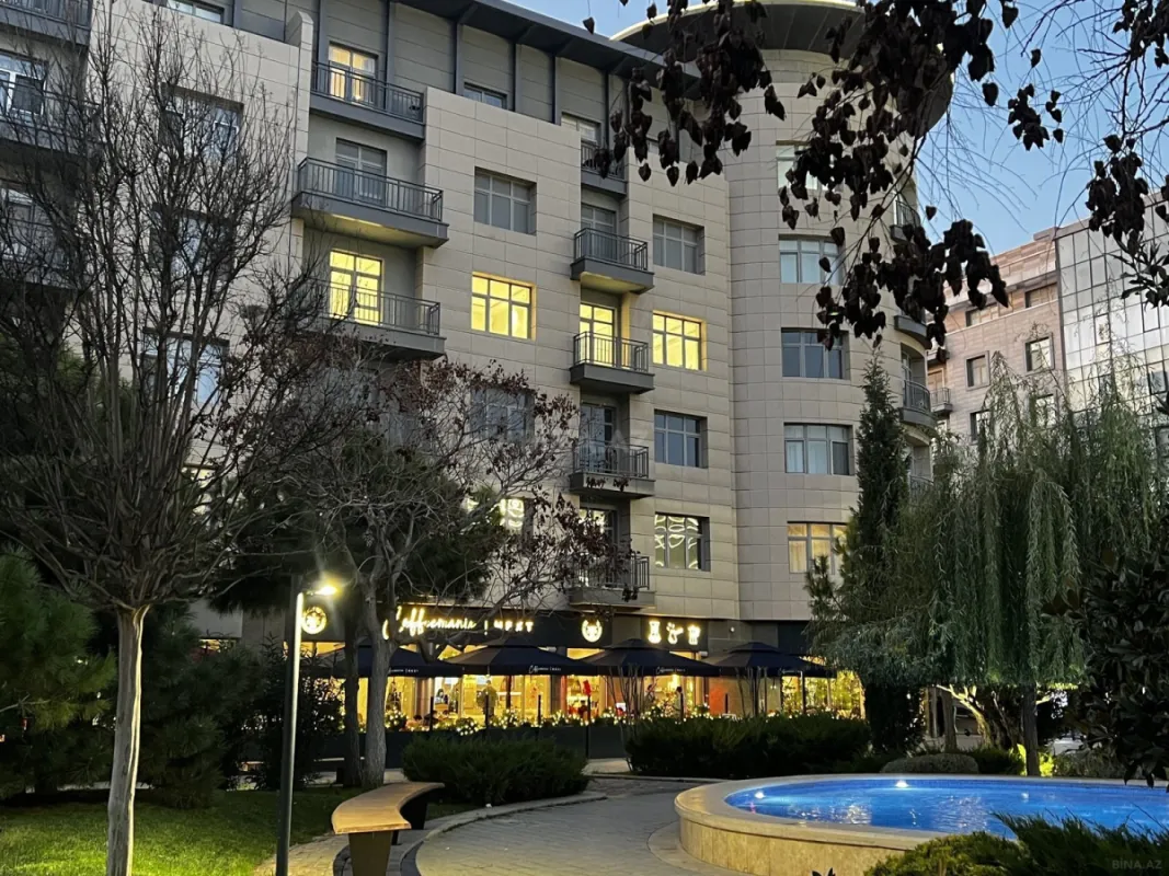 Satılır 3 otaqlı mənzil 140 m²