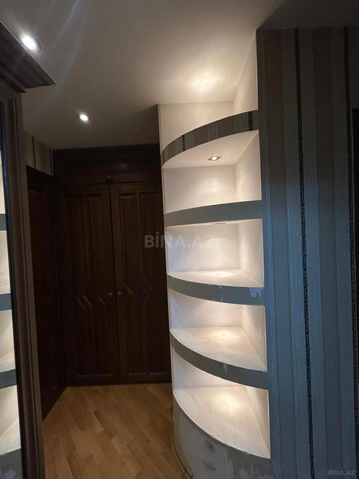 Satılır 3 otaqlı mənzil 82 m²