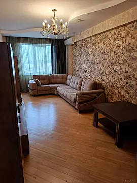 Kirayə verilir 2 otaqlı mənzil 65 m²