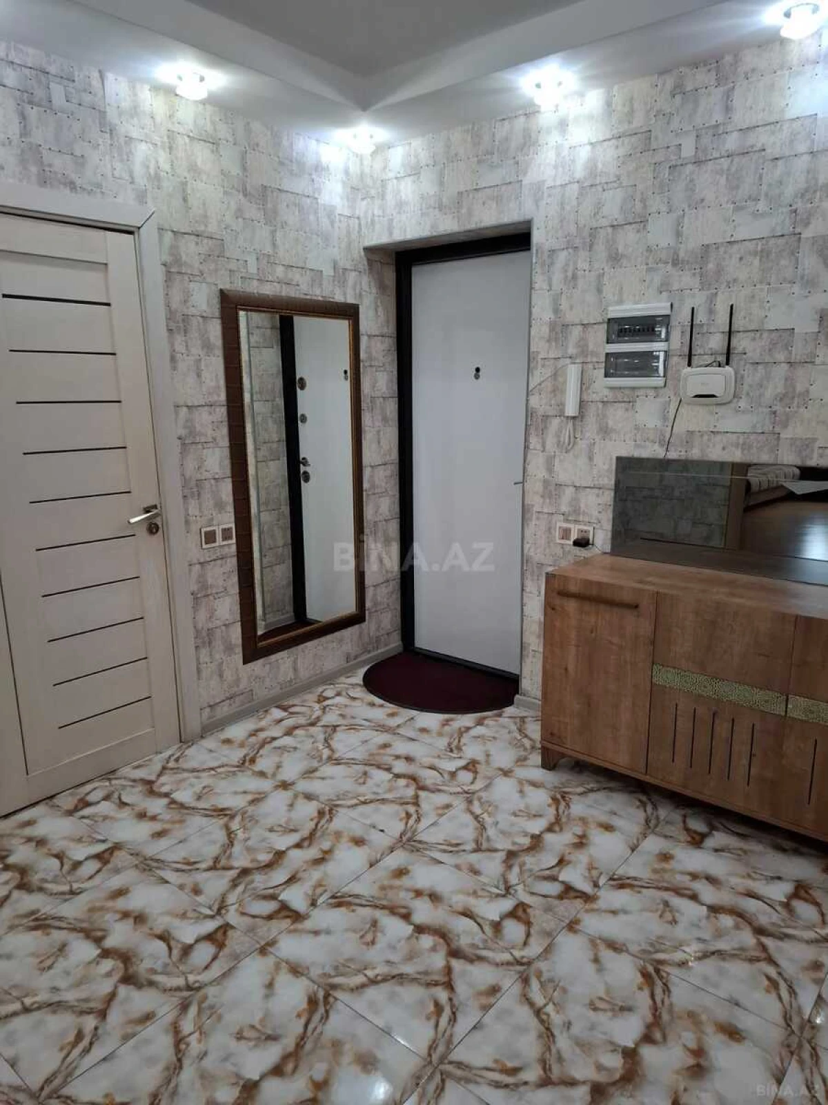 Kirayə verilir 2 otaqlı mənzil 65 m²