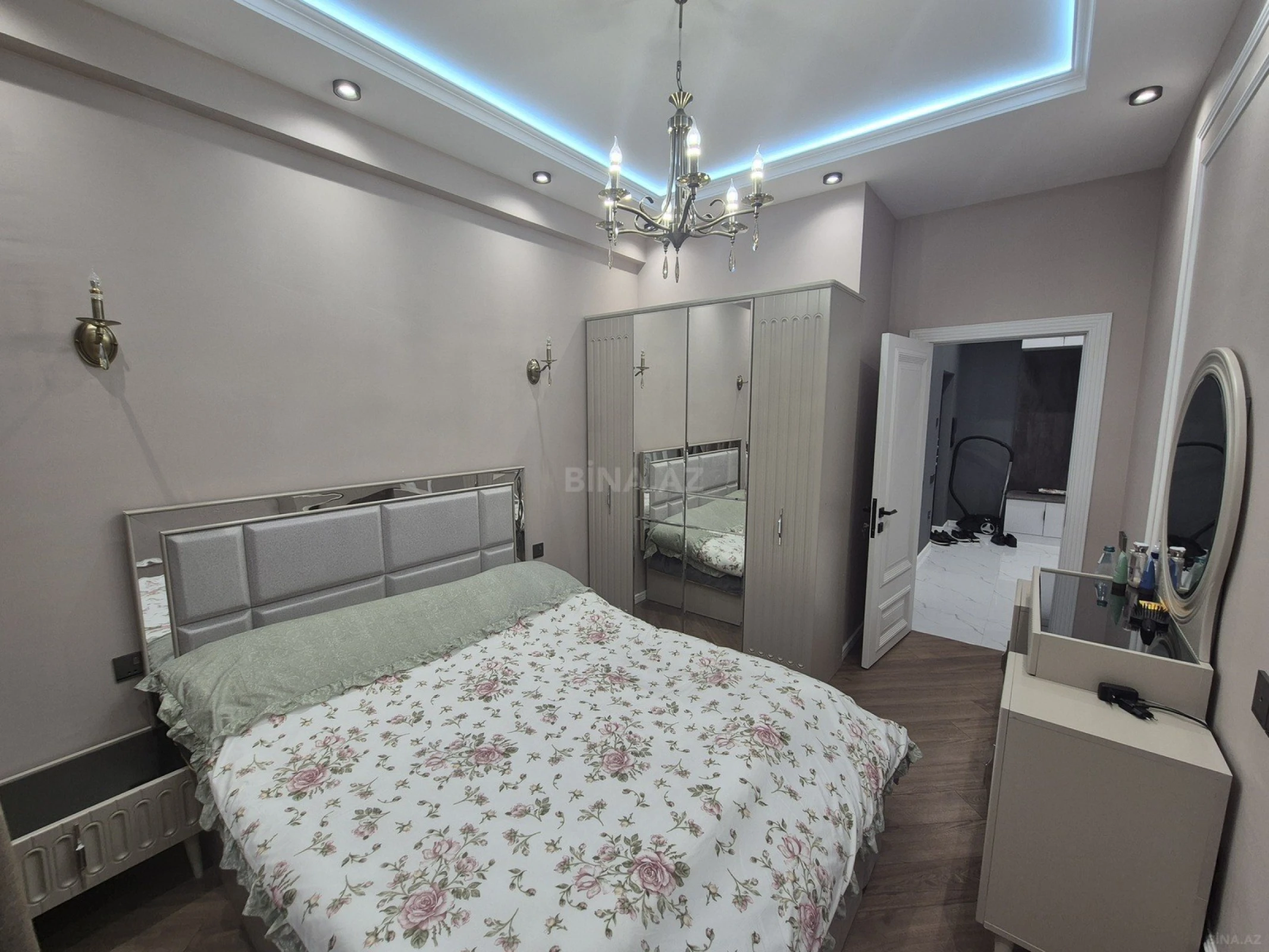 Satılır 2 otaqlı mənzil 63 m²