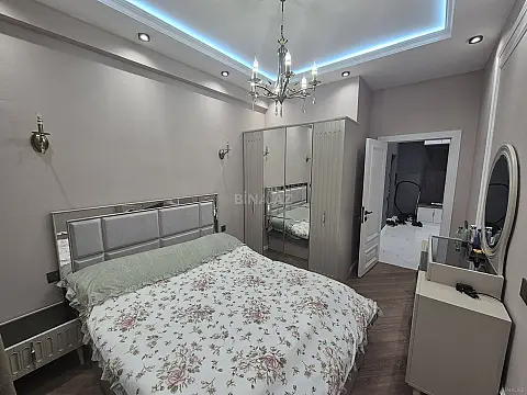 Satılır 2 otaqlı mənzil 63 m²