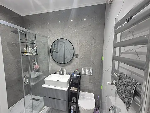 Satılır 2 otaqlı mənzil 63 m²