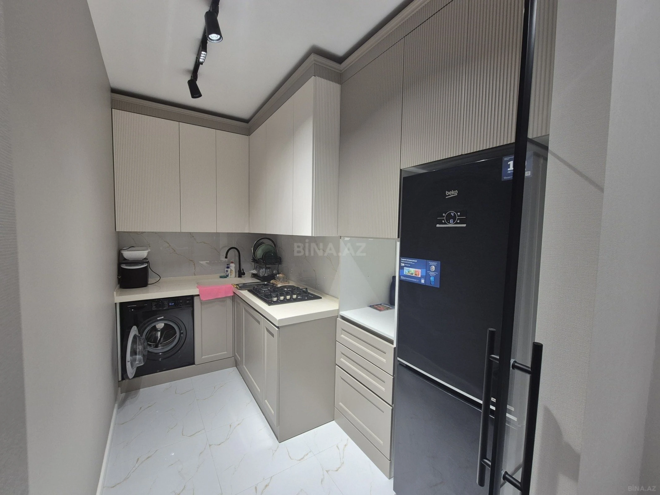 Satılır 2 otaqlı mənzil 63 m²