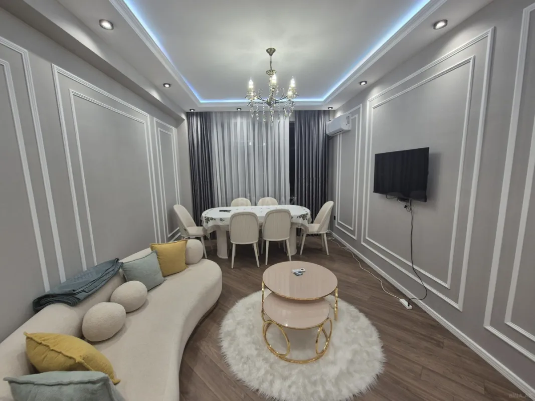 Satılır 2 otaqlı mənzil 63 m²