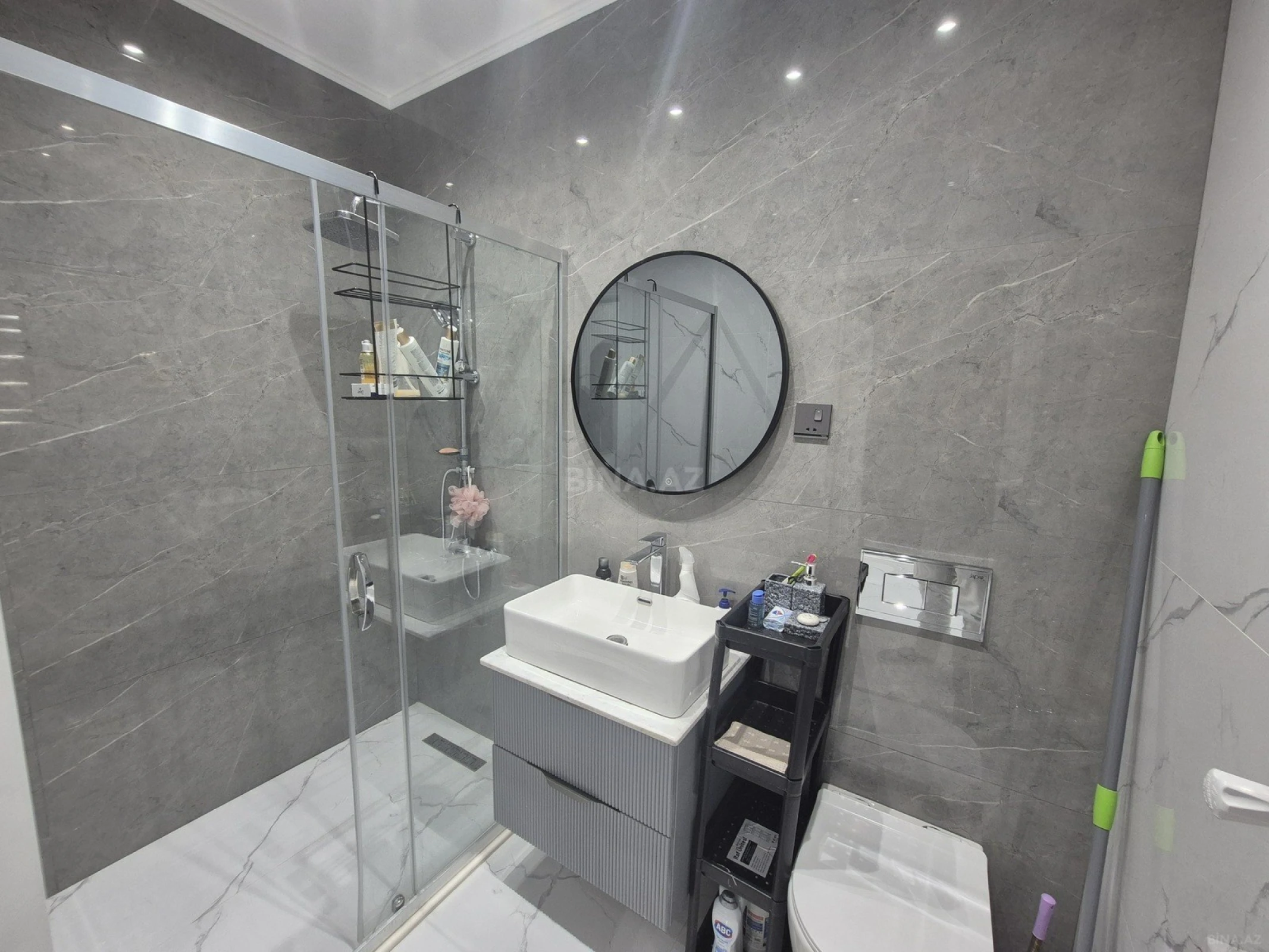 Satılır 2 otaqlı mənzil 63 m²