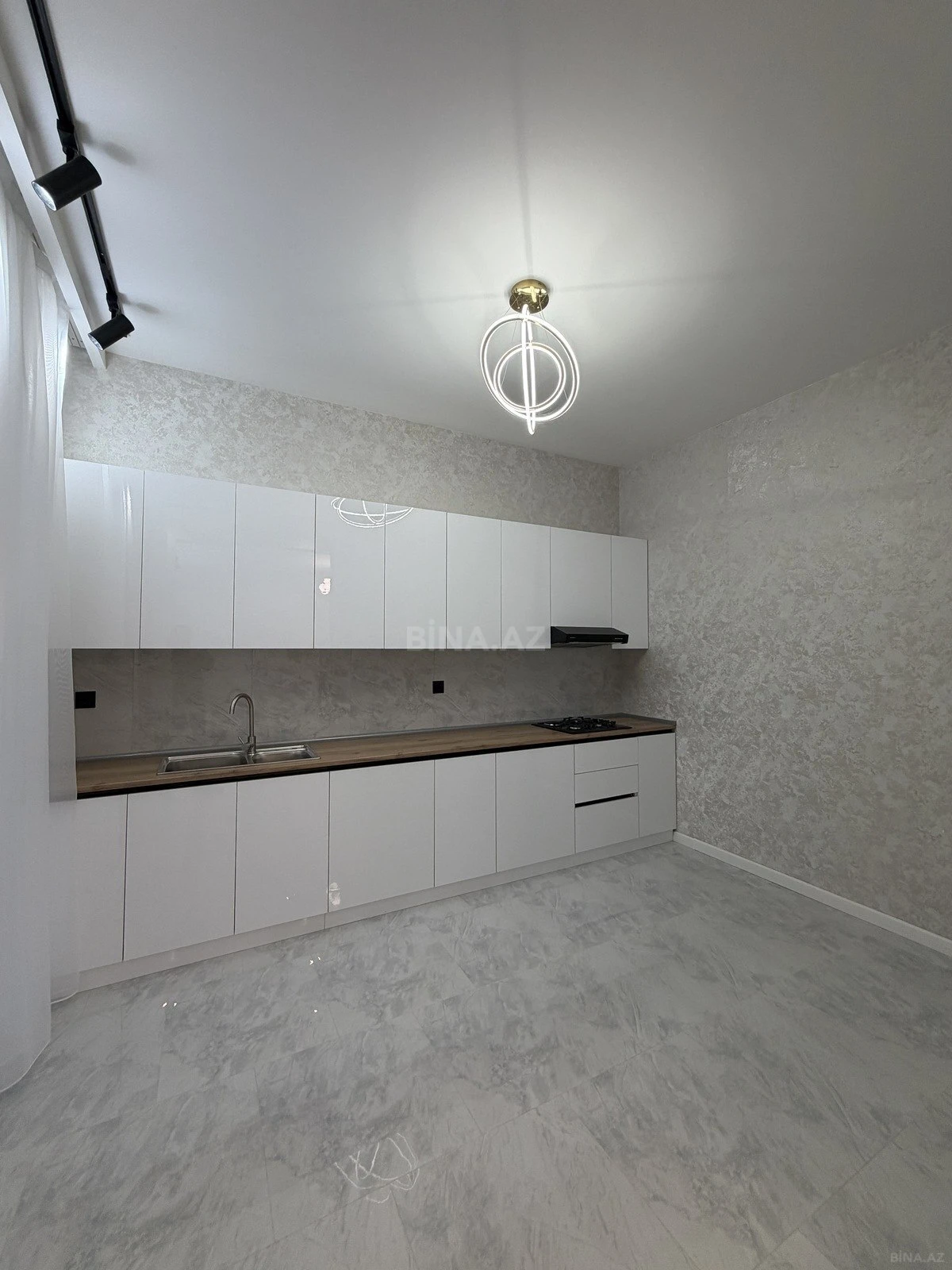 Satılır 4 otaqlı həyət evi 130 m²