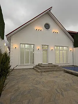 Satılır 4 otaqlı həyət evi 130 m²
