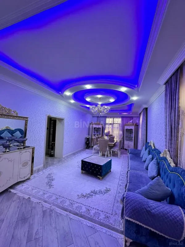 Satılır 9 otaqlı həyət evi 360 m²