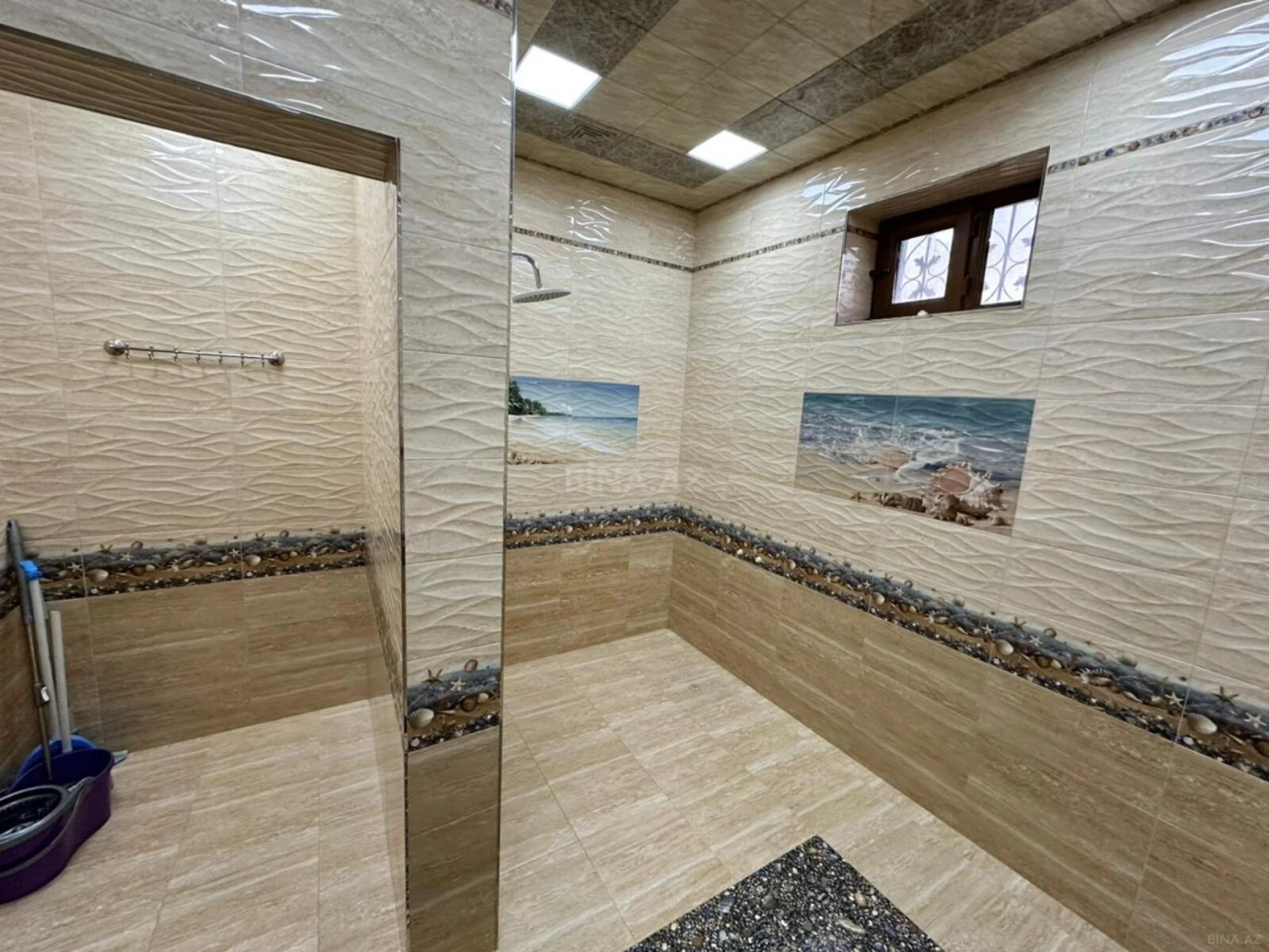 Satılır 9 otaqlı həyət evi 360 m²