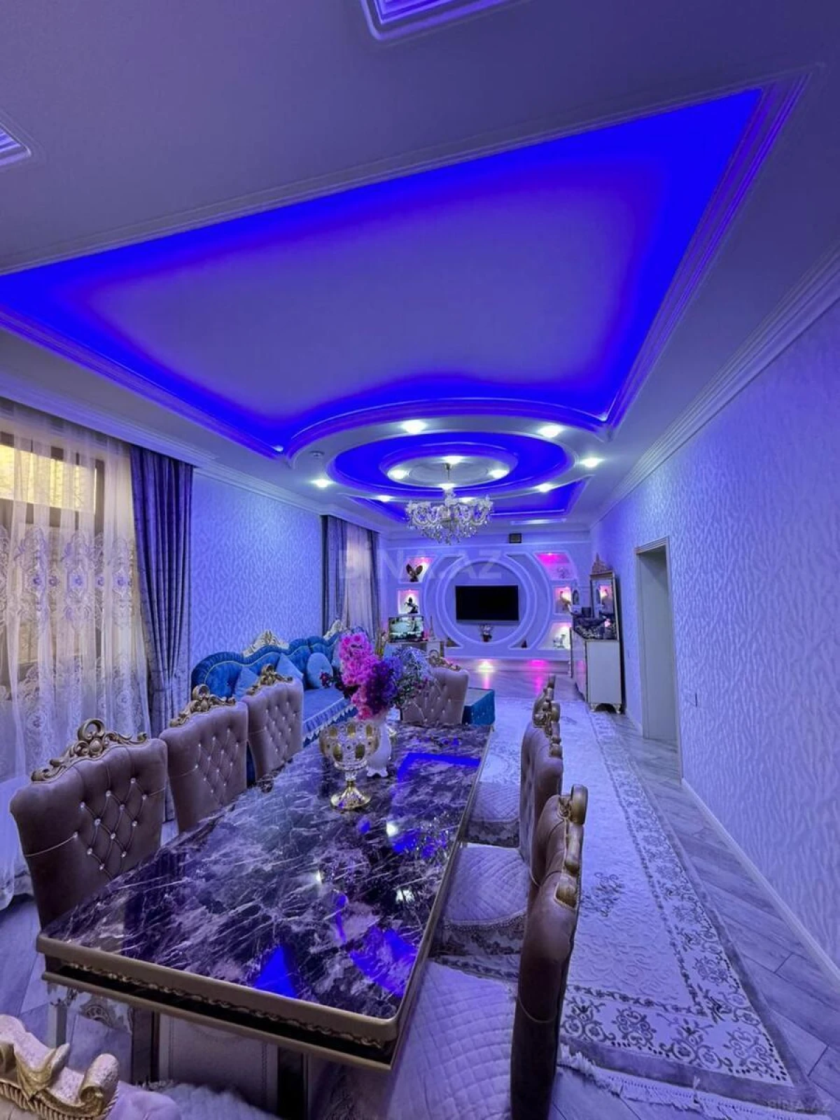 Satılır 9 otaqlı həyət evi 360 m²