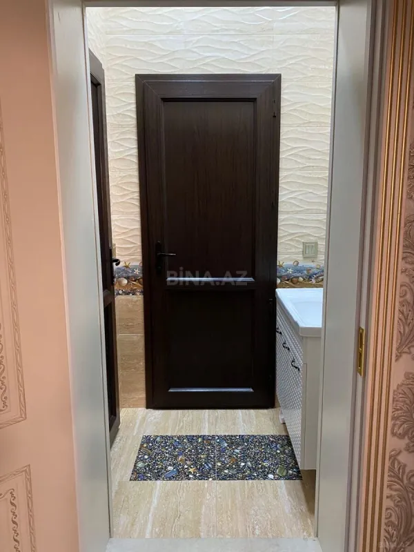 Satılır 9 otaqlı həyət evi 360 m²