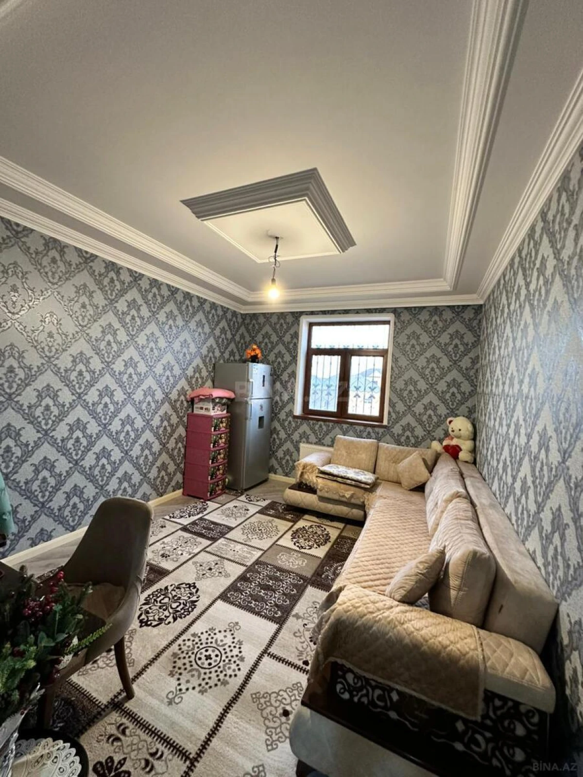 Satılır 9 otaqlı həyət evi 360 m²