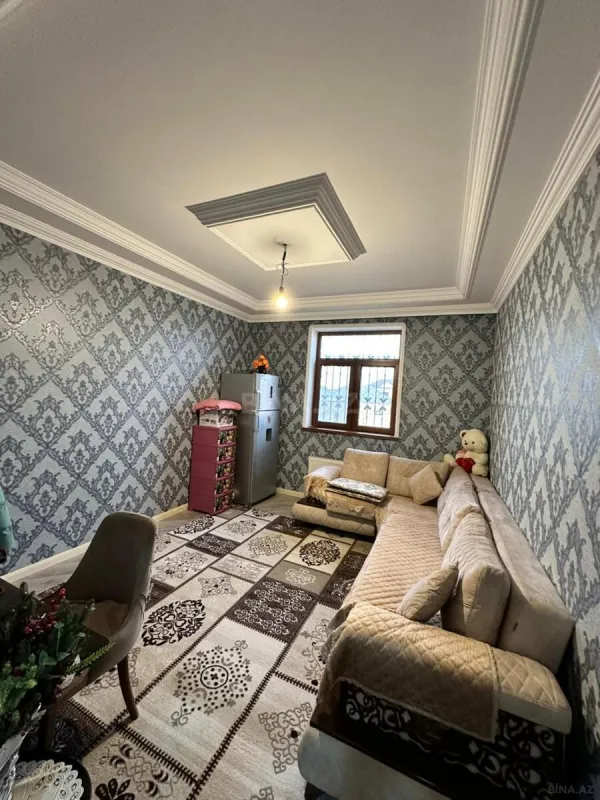 Satılır 9 otaqlı həyət evi 360 m²