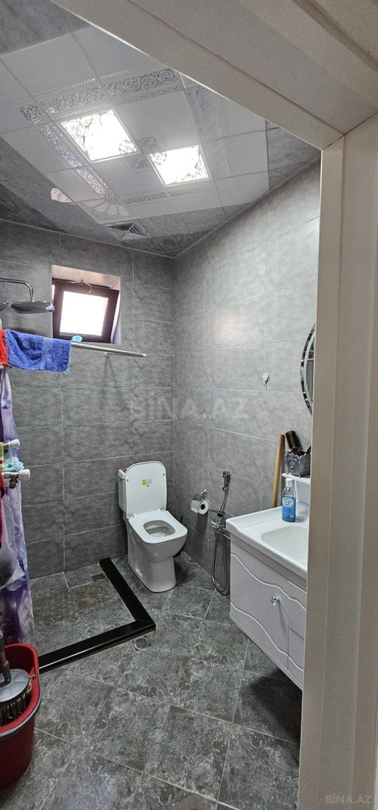 Satılır 5 otaqlı həyət evi 200 m²
