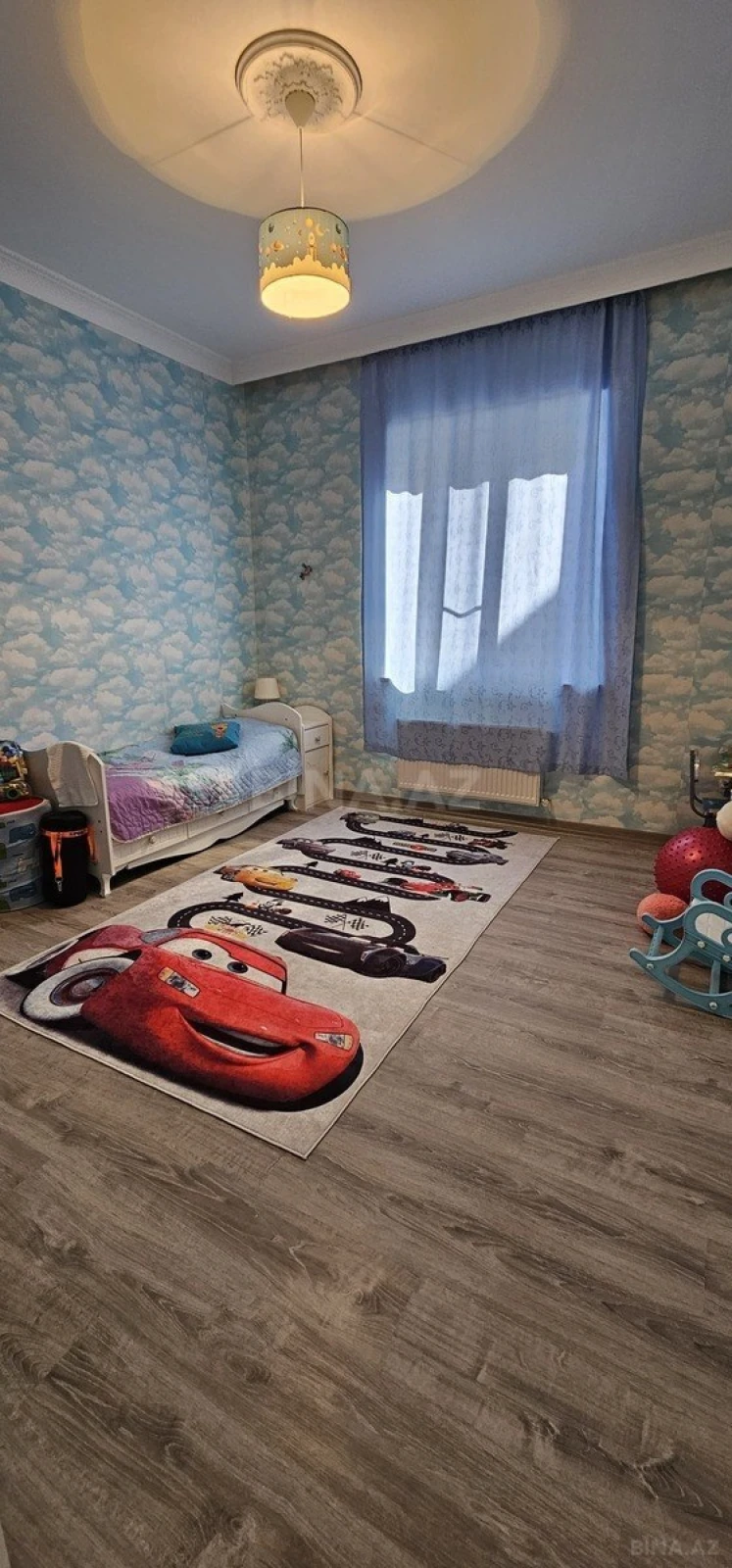 Satılır 5 otaqlı həyət evi 200 m²