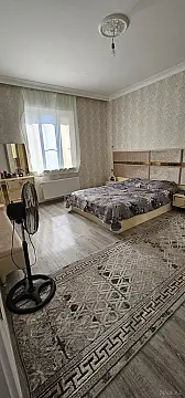 Satılır 5 otaqlı həyət evi 200 m²