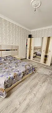 Satılır 5 otaqlı həyət evi 200 m²