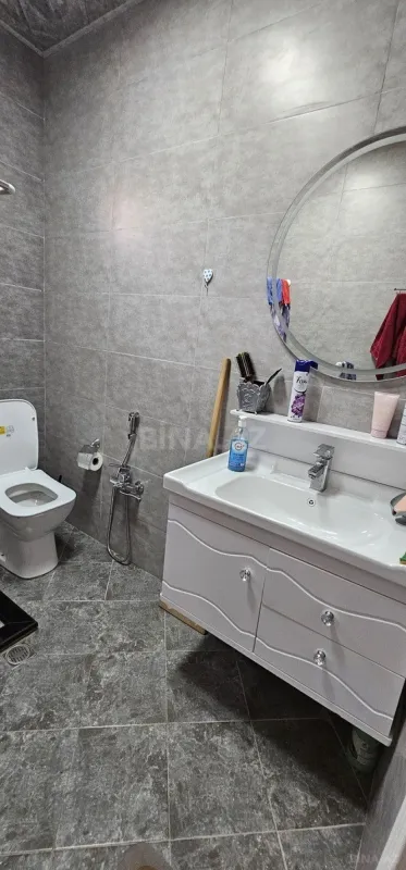 Satılır 5 otaqlı həyət evi 200 m²