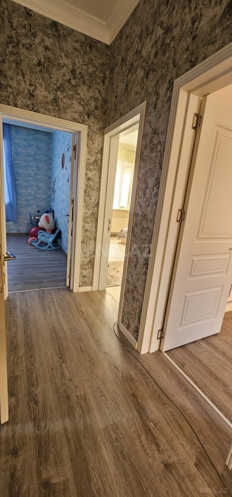 Satılır 5 otaqlı həyət evi 200 m²