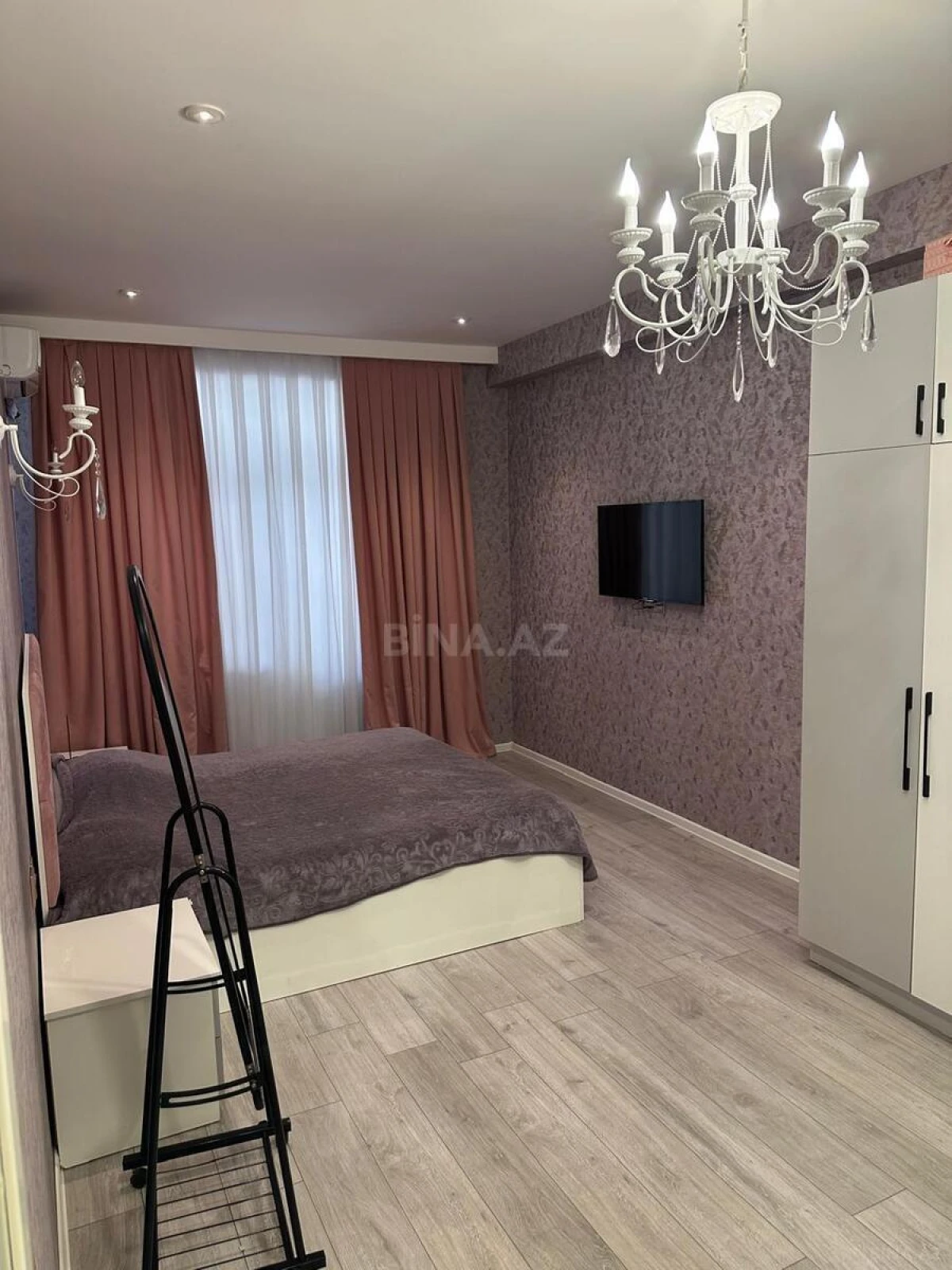 Kirayə verilir 2 otaqlı mənzil 80 m²