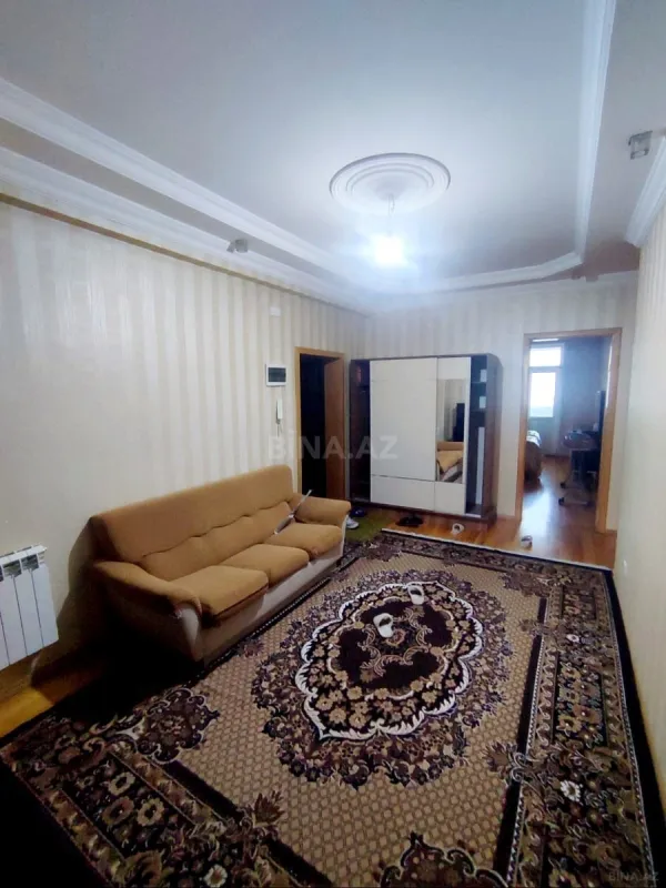Satılır 3 otaqlı mənzil 125 m²