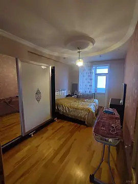 Satılır 3 otaqlı mənzil 125 m²