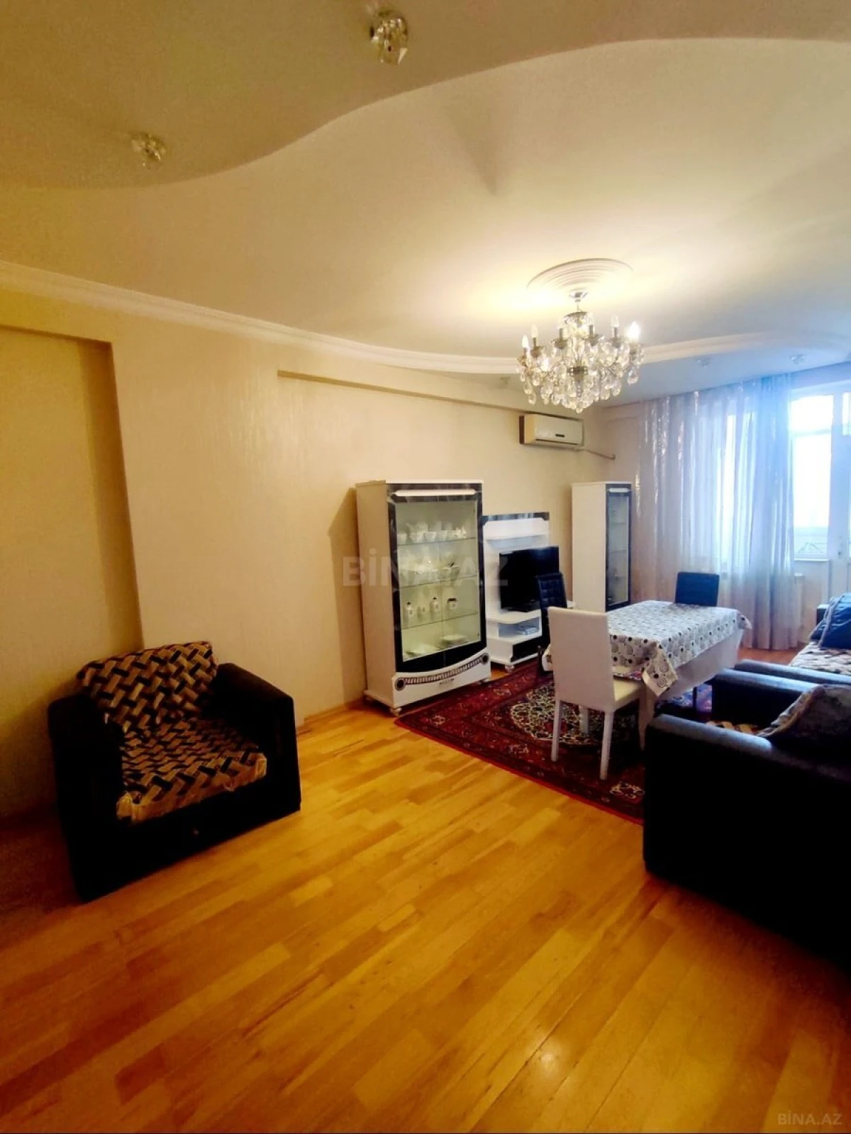 Satılır 3 otaqlı mənzil 125 m²