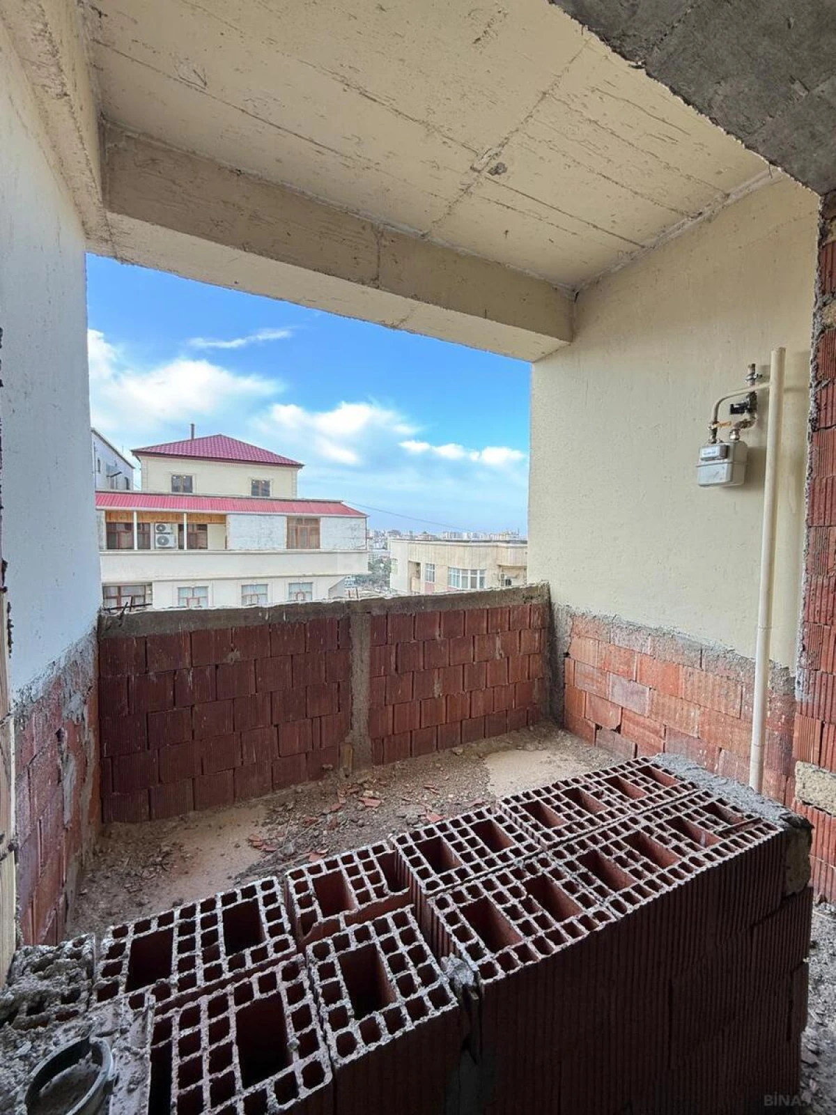 Satılır 2 otaqlı mənzil 100 m²