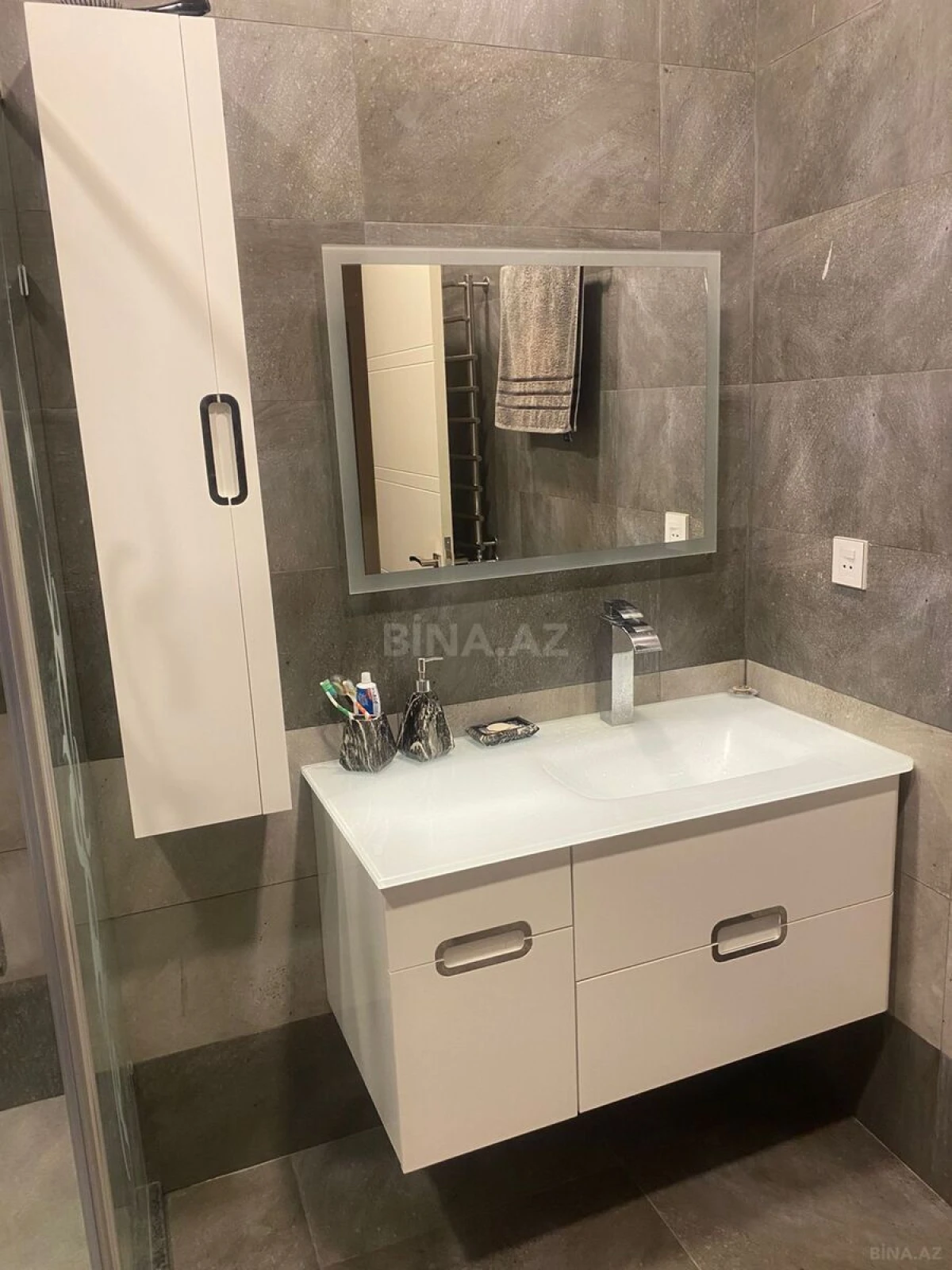 Satılır 3 otaqlı mənzil 82.3 m²