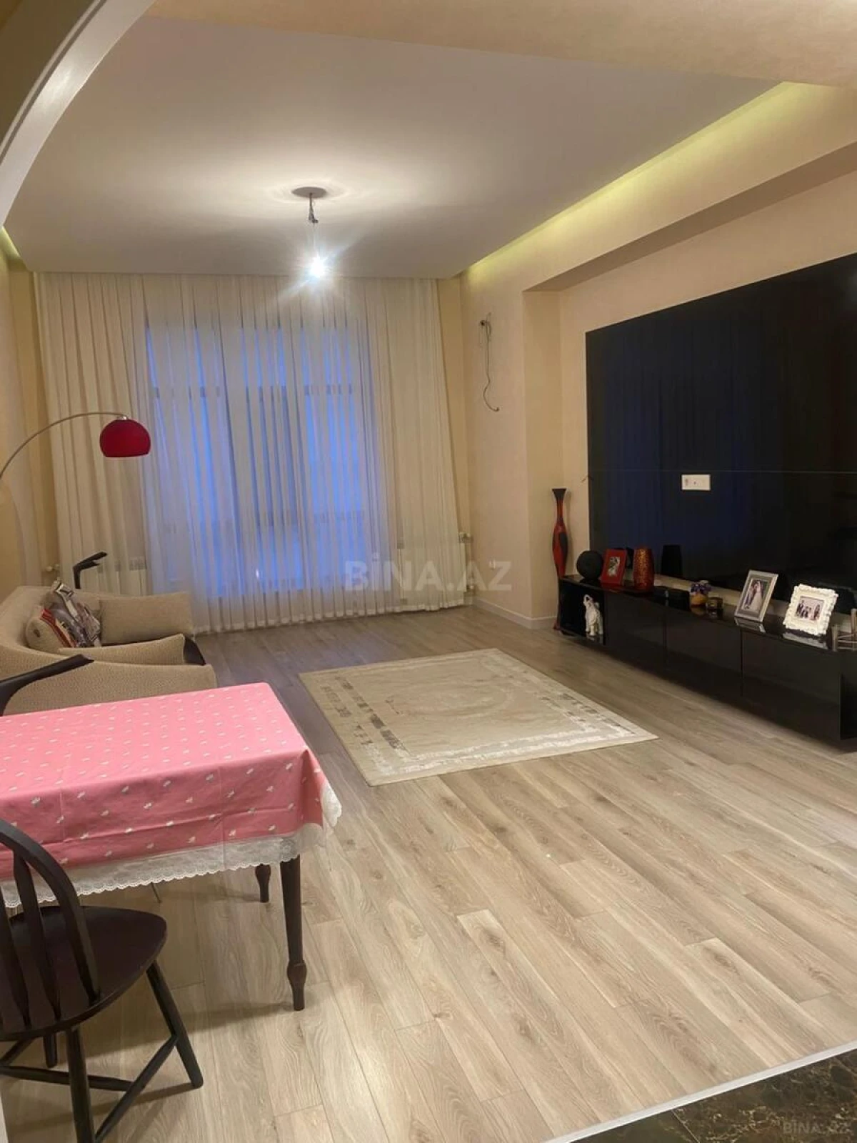 Satılır 3 otaqlı mənzil 82.3 m²