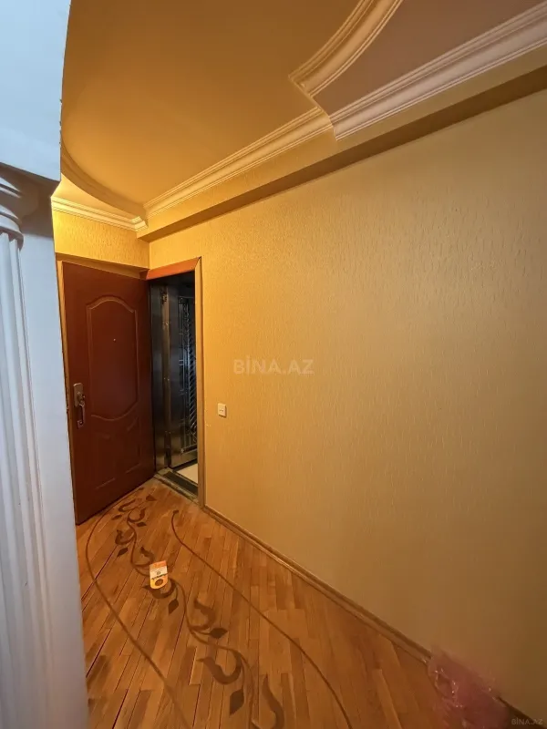 Satılır 2 otaqlı mənzil 70 m²